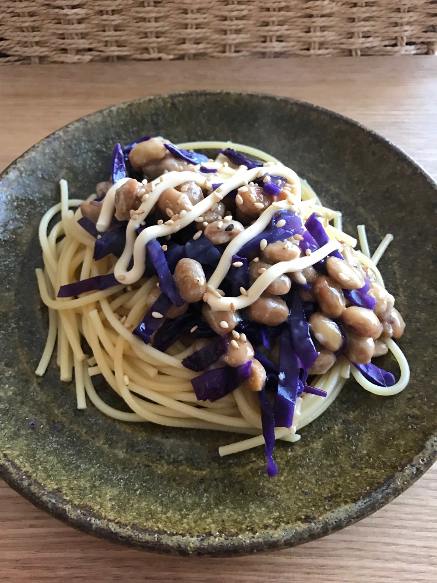 紫キャベツのマヨ納豆パスタ