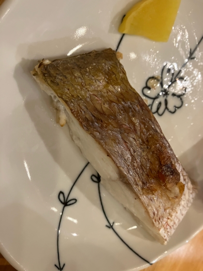 レモンでさっぱり！鯛の塩焼き