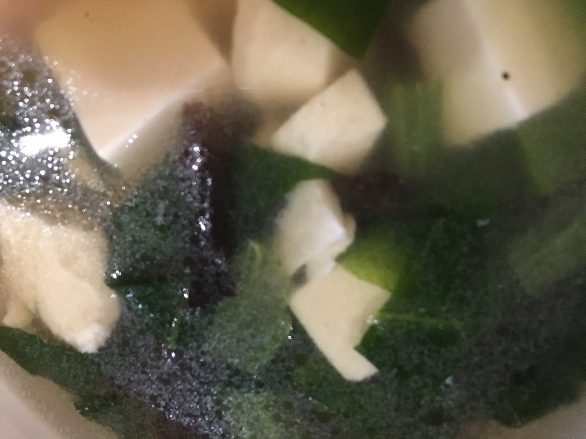 青梗菜とキクラゲと豆腐のスープ