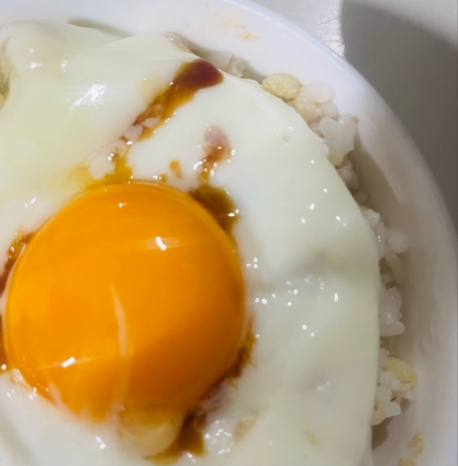 お手軽目玉焼きご飯