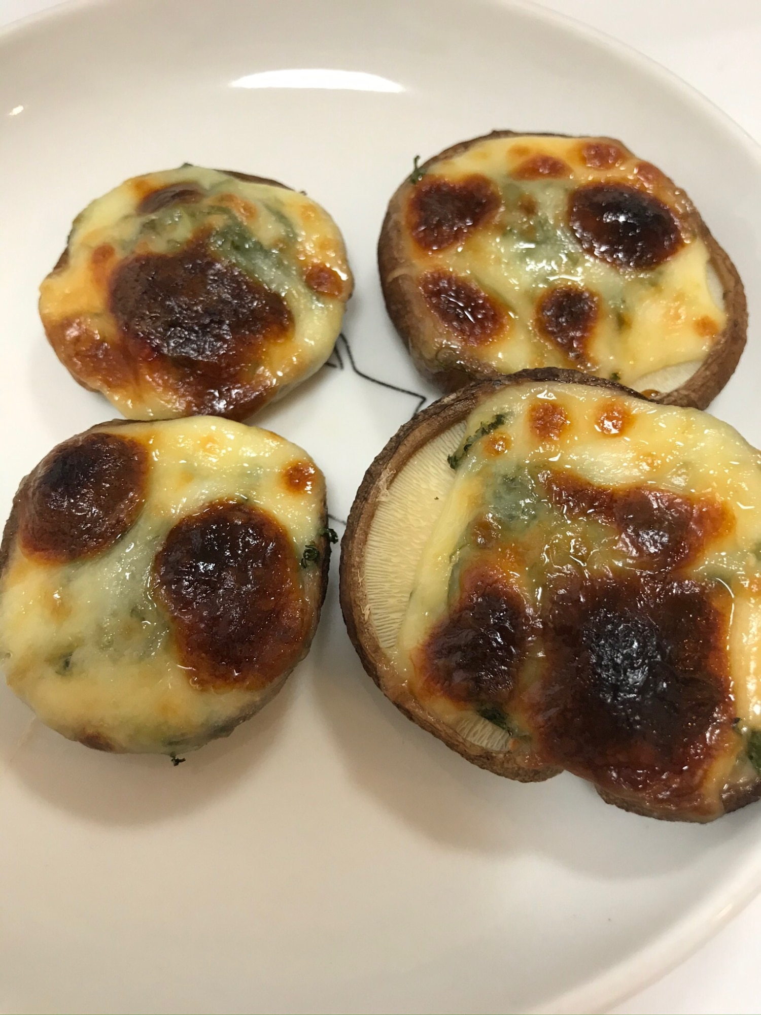 しいたけの大葉チーズ焼 レシピ 作り方 By もにこ 楽天レシピ