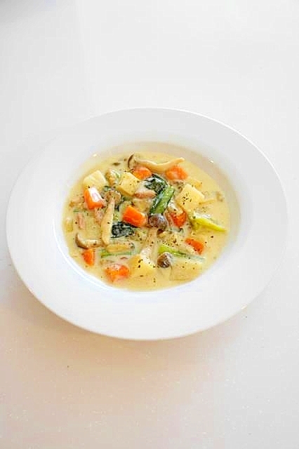 HOT温まりたくなったら！豆乳のクラムチャウダー