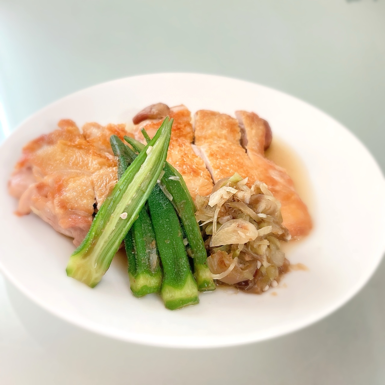 ノンオイル！チキンステーキ　薬味ソース添え