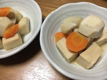 里芋と高野豆腐と根菜の煮物。