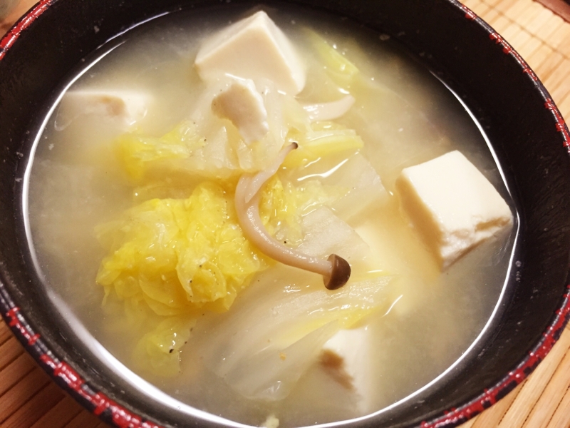白菜&豆腐&しめじのカニの茹で汁味噌汁
