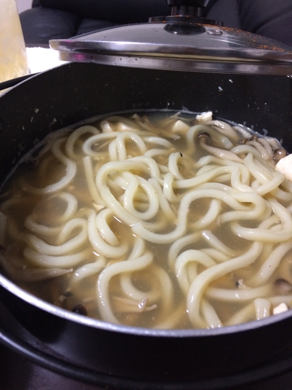 殆ど、素うどんの鍋焼きうどん？