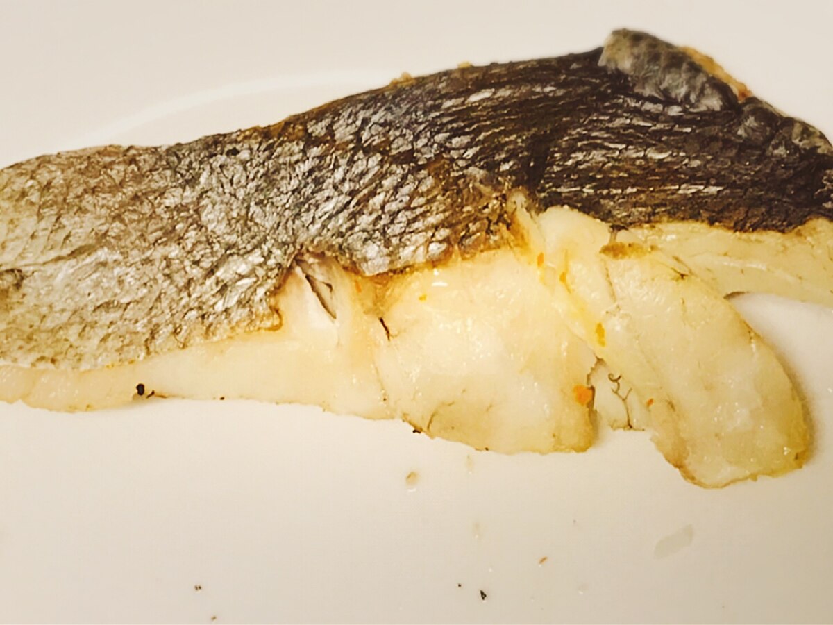 フライパンで スズキのシンプル塩焼き レシピ 作り方 By ヘデラ 楽天レシピ フライパンで スズキのシンプル塩焼き レシピ 作り方 By ヘデラ 楽天レシピ