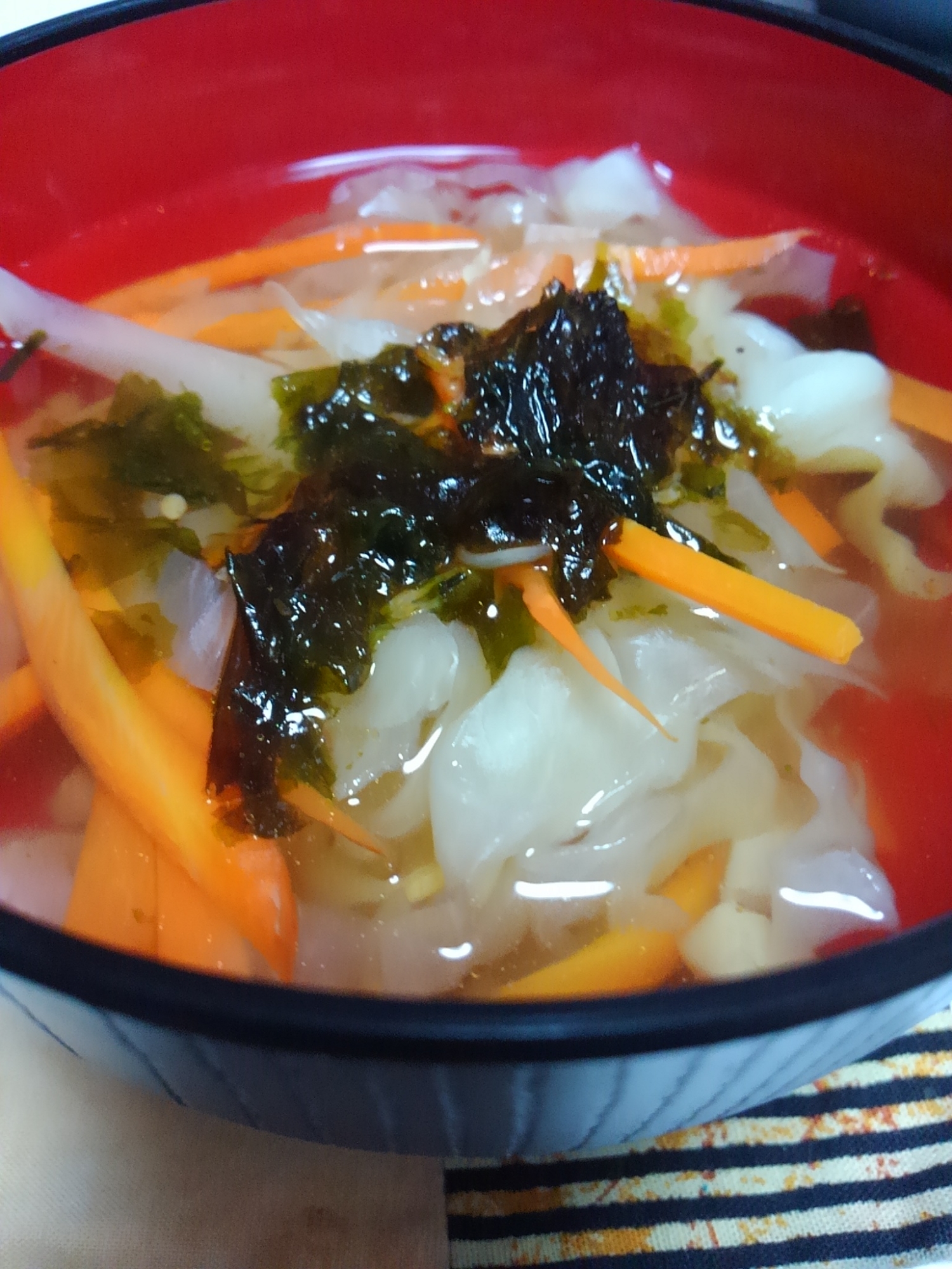 キャベツと人参の 生姜スープ