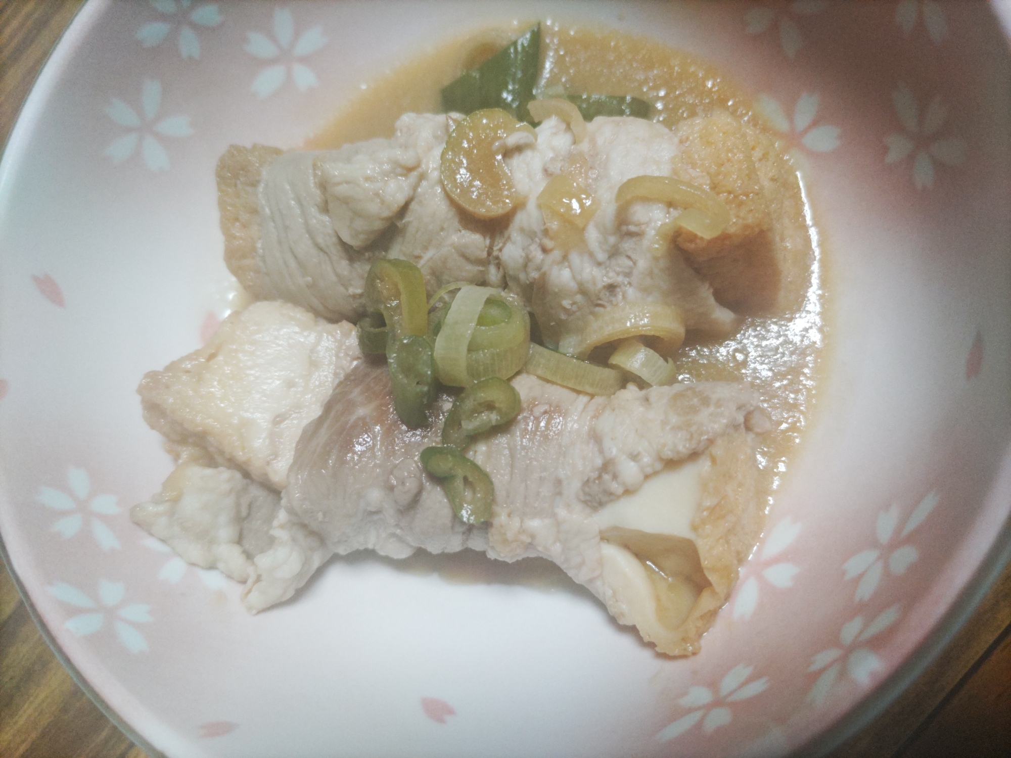 厚揚げの豚肉巻き炒め