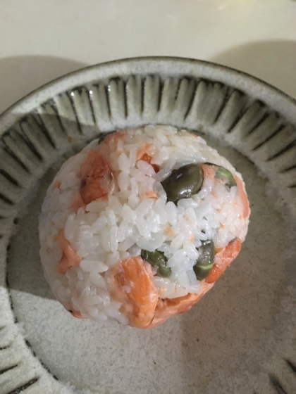 ☆鮭と枝豆の北海道おにぎり☆