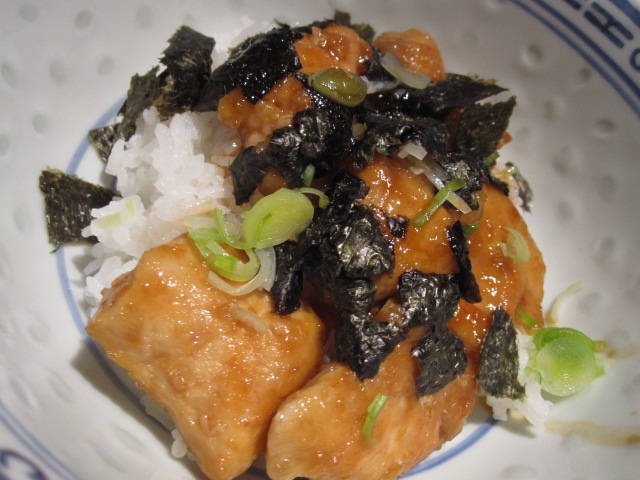 鶏胸肉と海苔の照り焼き丼