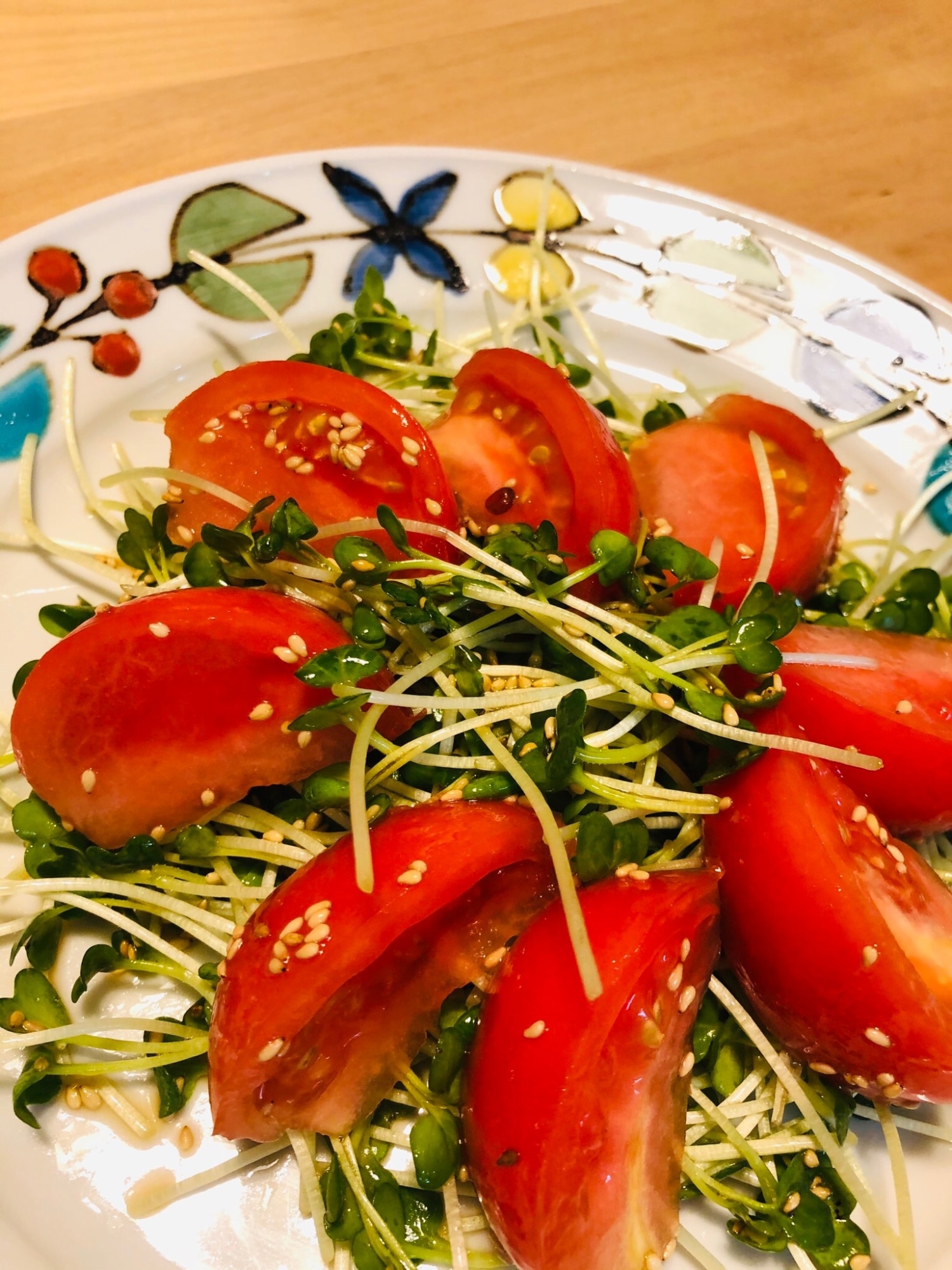 トマトとかいわれのサラダ レシピ・作り方 by yana❤︎ - 楽天レシピ