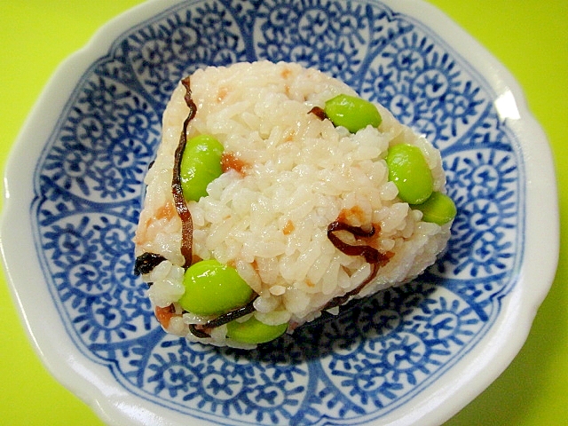 枝豆と梅塩昆布のおにぎり レシピ 作り方 By Mint74 楽天レシピ