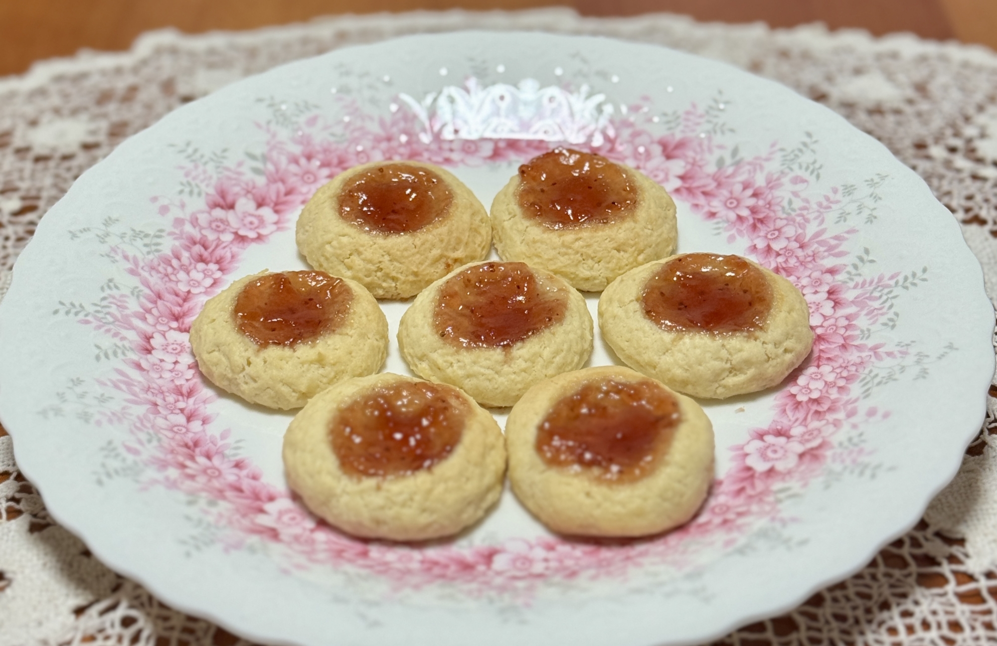 ほろほろサクサク！かわいい！☆苺ジャムクッキー