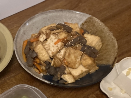 ゴマ香る、お豆腐とこんにゃくの炒り煮♪