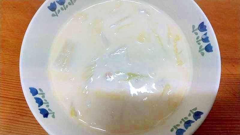 ウインナ白菜のクリームシチュー