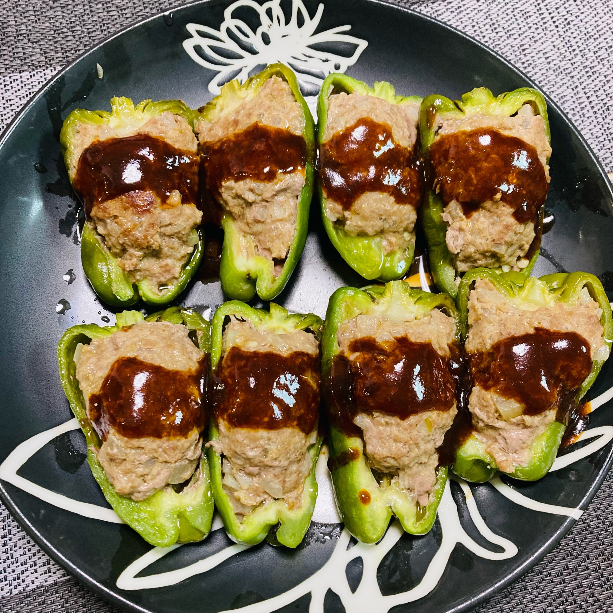 パン粉、卵無し！カレー風味のピーマンの肉詰め♡