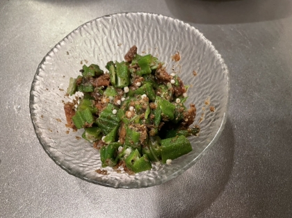 醤油のかわりに梅肉で和えました。
おかかと梅肉でも十分美味しかったです！！