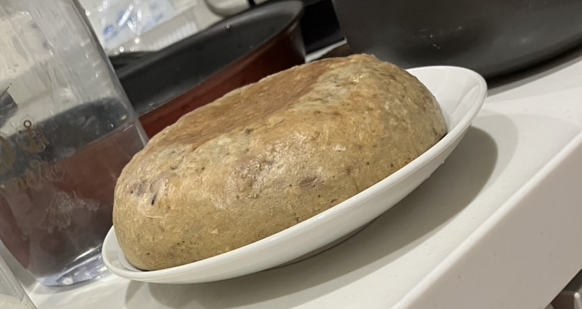 炊飯器でマカデミアとバナナケーキ