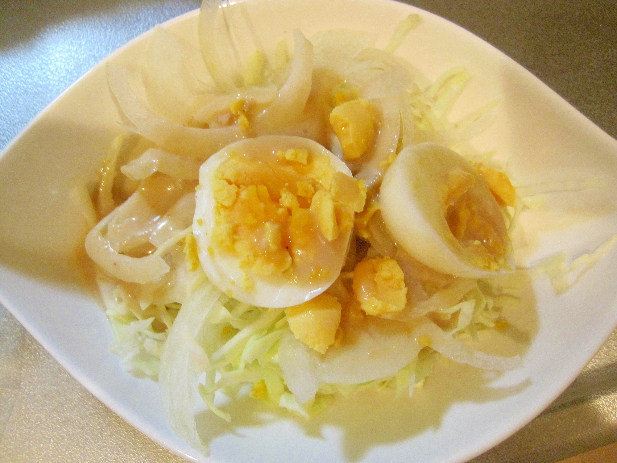 キャベツとゆで卵の和風サラダ