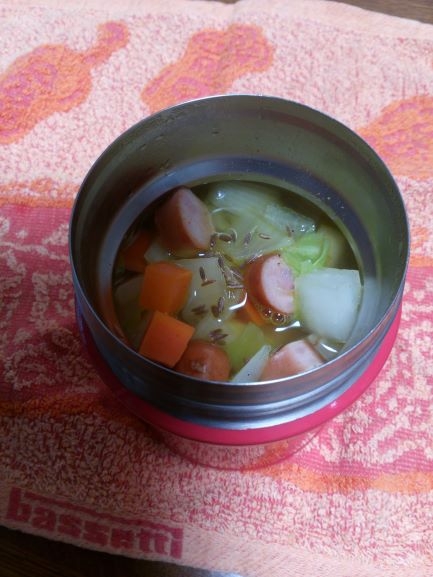 お弁当に！スープジャーで野菜たっぷりカレースープ