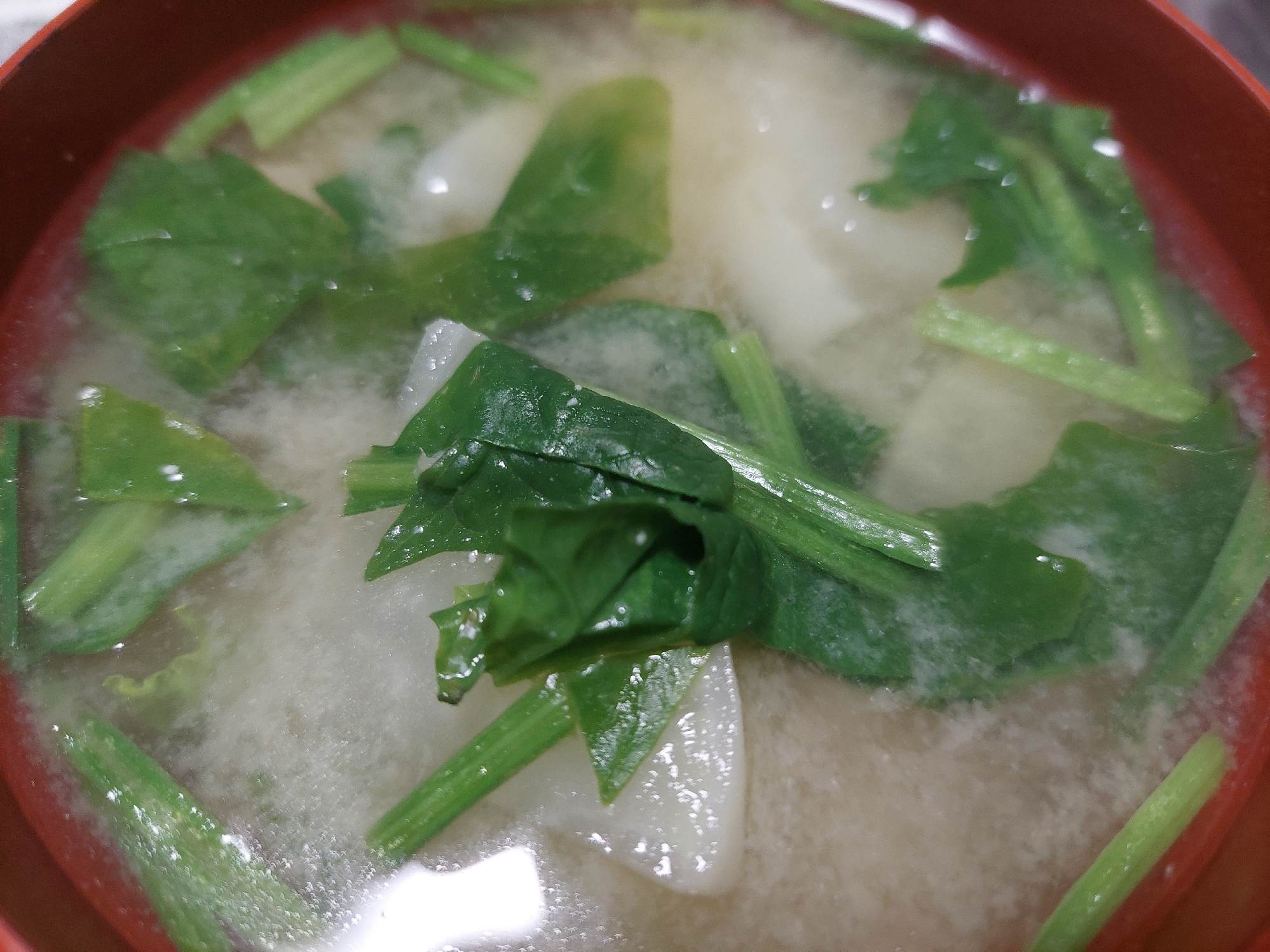 大根とほうれん草のお味噌汁