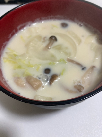 冬にぴったり！ほっこり豆乳白菜スープ