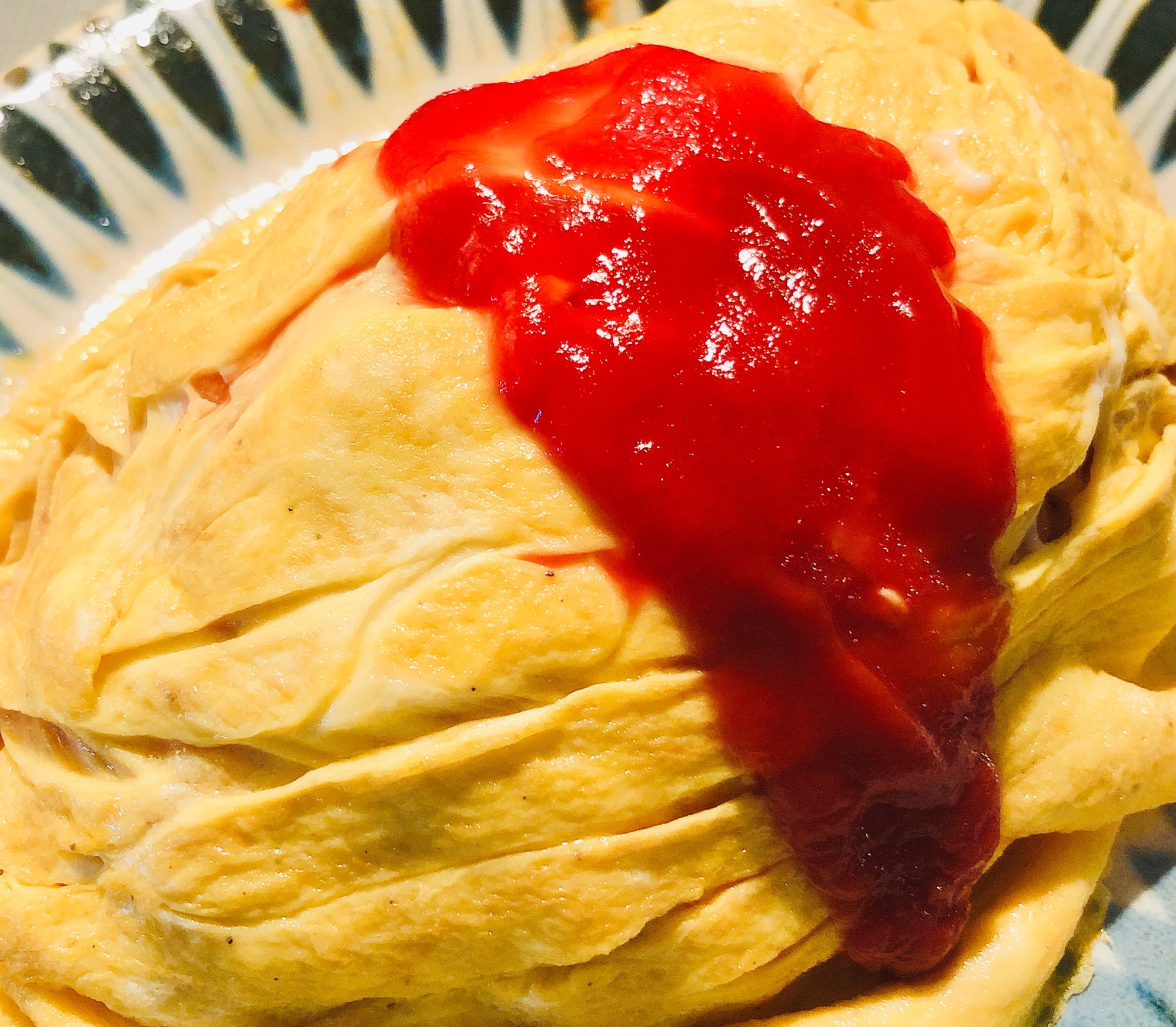 鶏むね肉でも美味しい！豪快オムライス