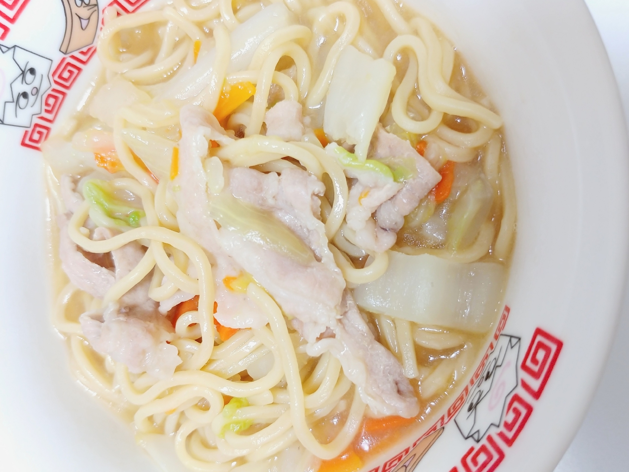 野菜と豚肉の煮込みラーメン♪