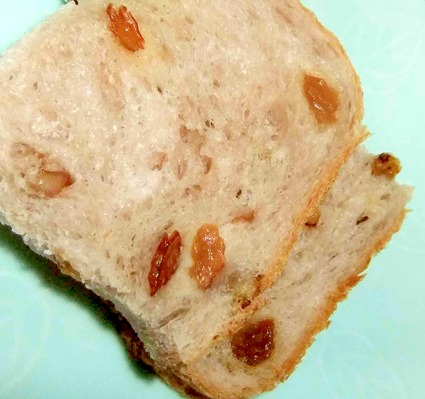 クルミとレーズンの食パン