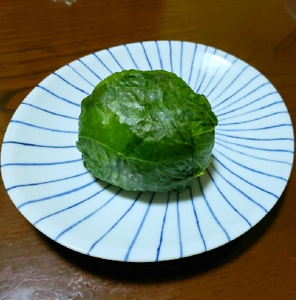 シソの実とシラスや鮭+刻んだ茎を混ぜておにぎりにしていますが、鰹節は初めてでした(^-^*)
手軽だし美味しいですね♪
定番になりそうです( ´∀｀ )b