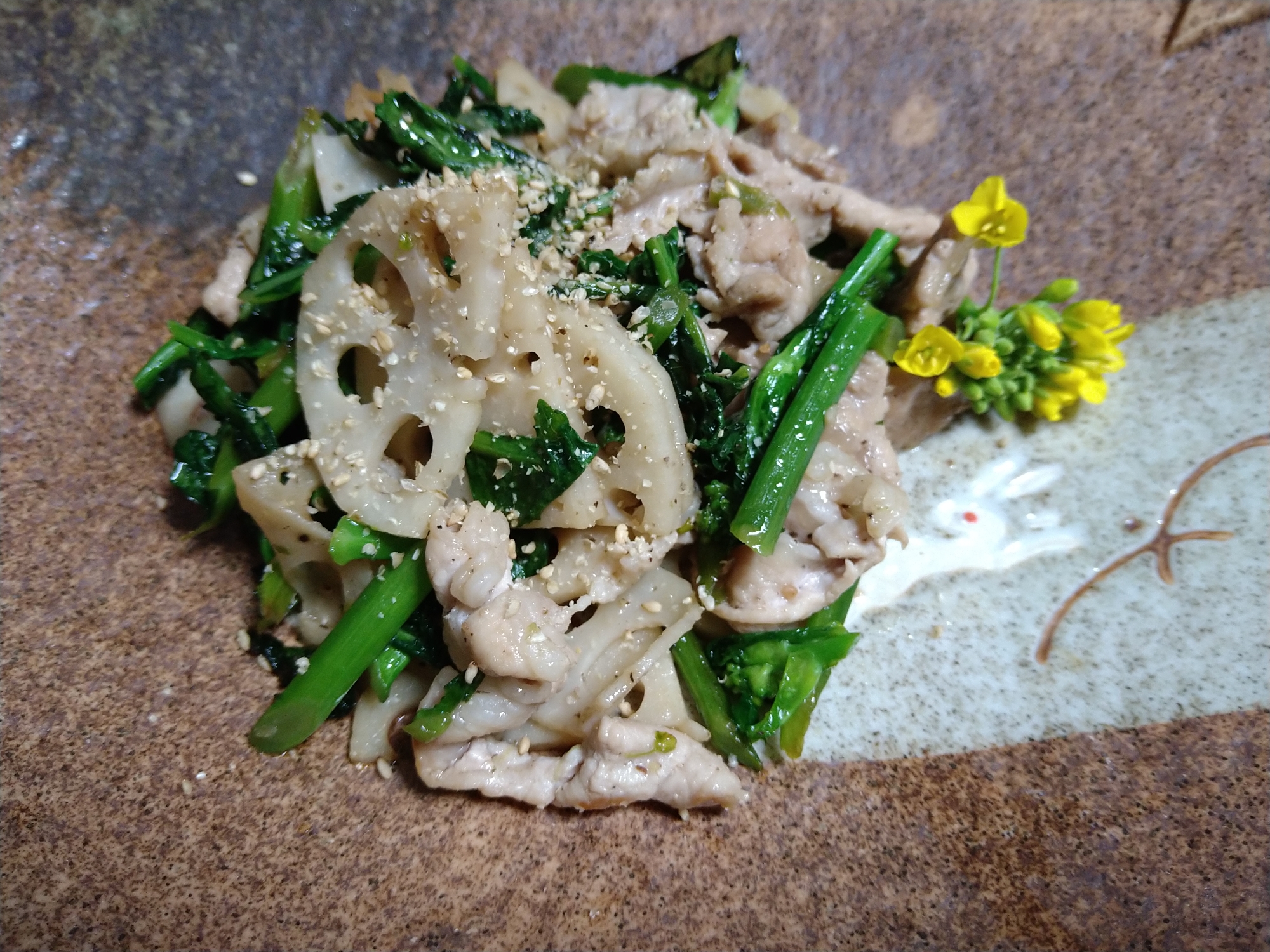 菜の花と蓮根と豚肉のシャキシャキ炒め