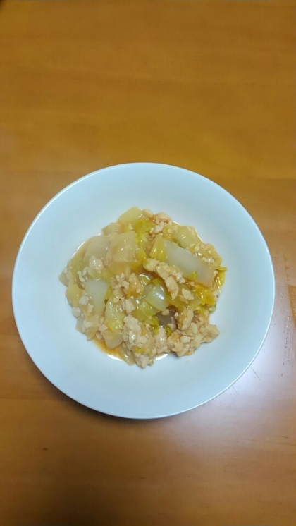 コレ美味しいぃ～♪鶏挽肉を使ってるから、脂っこくないし白菜でお腹も満足だしぃ～（＾＾）♪しかも、簡単に出来ちゃう♪ポカポカメニューで大好評でした。ご馳走様～