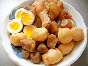 【おすすめレシピ】里芋と鶏手羽元のこっくり煮