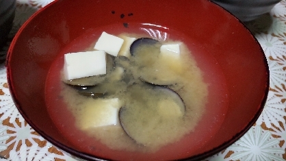 豆腐、しじみの味噌汁