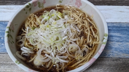 背脂ジューシーなラーメンに練り梅の香り❅࿉