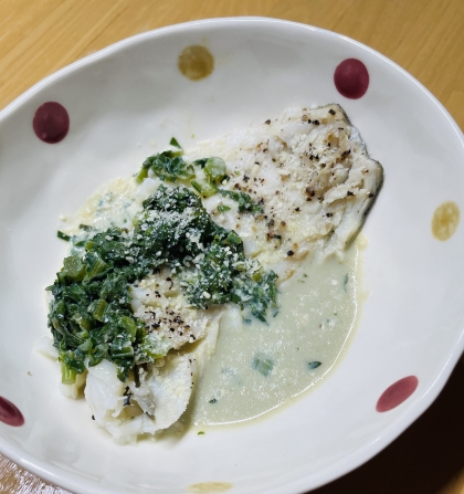 シイラのムニエル春菊チーズクリームソース