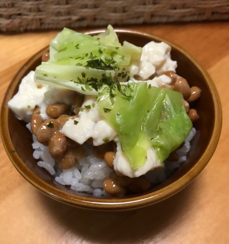 豆腐とキャベツの納豆ごはん