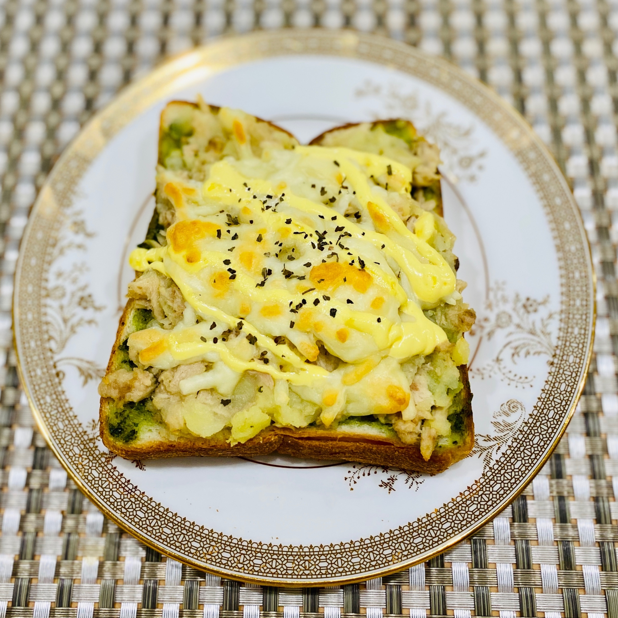 【朝食】ジェノバポテトのピザ風トースト