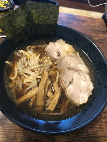 醤油ラーメンのスープ