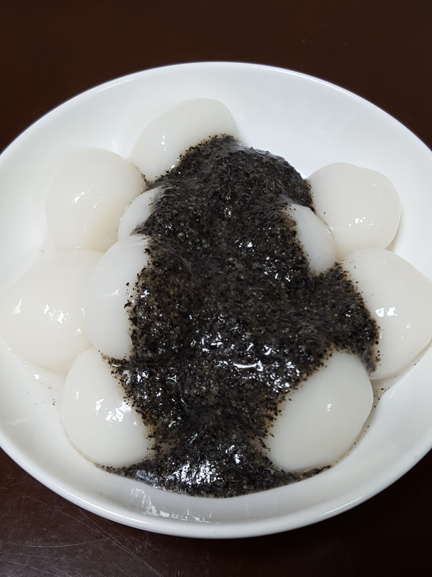 すりゴマで 甘くておいしい白玉 レシピ 作り方 By ピッ君0129 楽天レシピ すりゴマで 甘くておいしい白玉 レシピ 作り方 By ピッ君0129 楽天レシピ