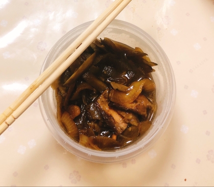 牛肉　切り落とし　と　玉葱の炒め物