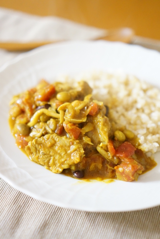 美味しさお墨付き！ポークチリビーンズカレー