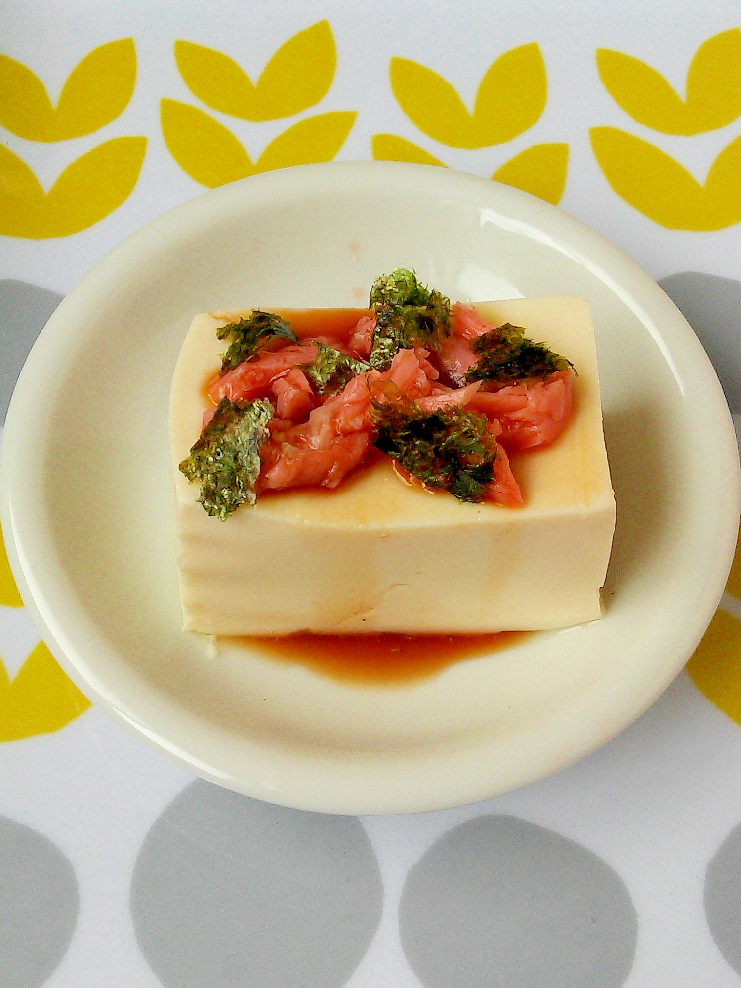 簡単★ズボラおつまみ★鮭フレークと焼き海苔の冷奴