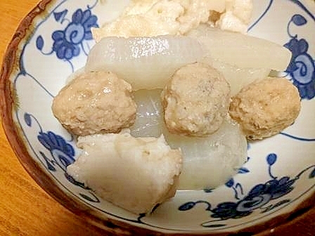 大根・厚揚げ・つみれの　煮物