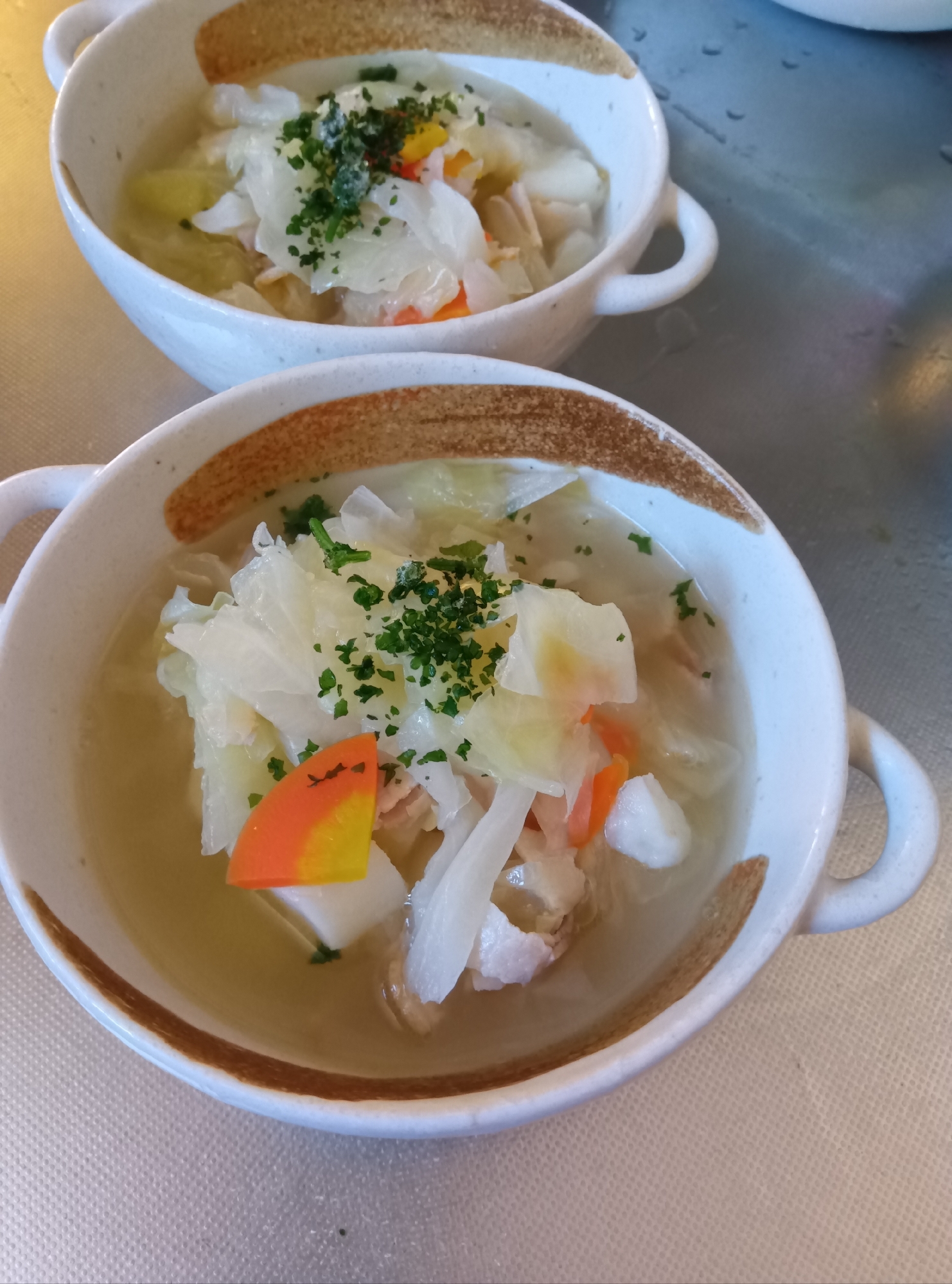 じゃがいも キャベツ ベーコンのスープ