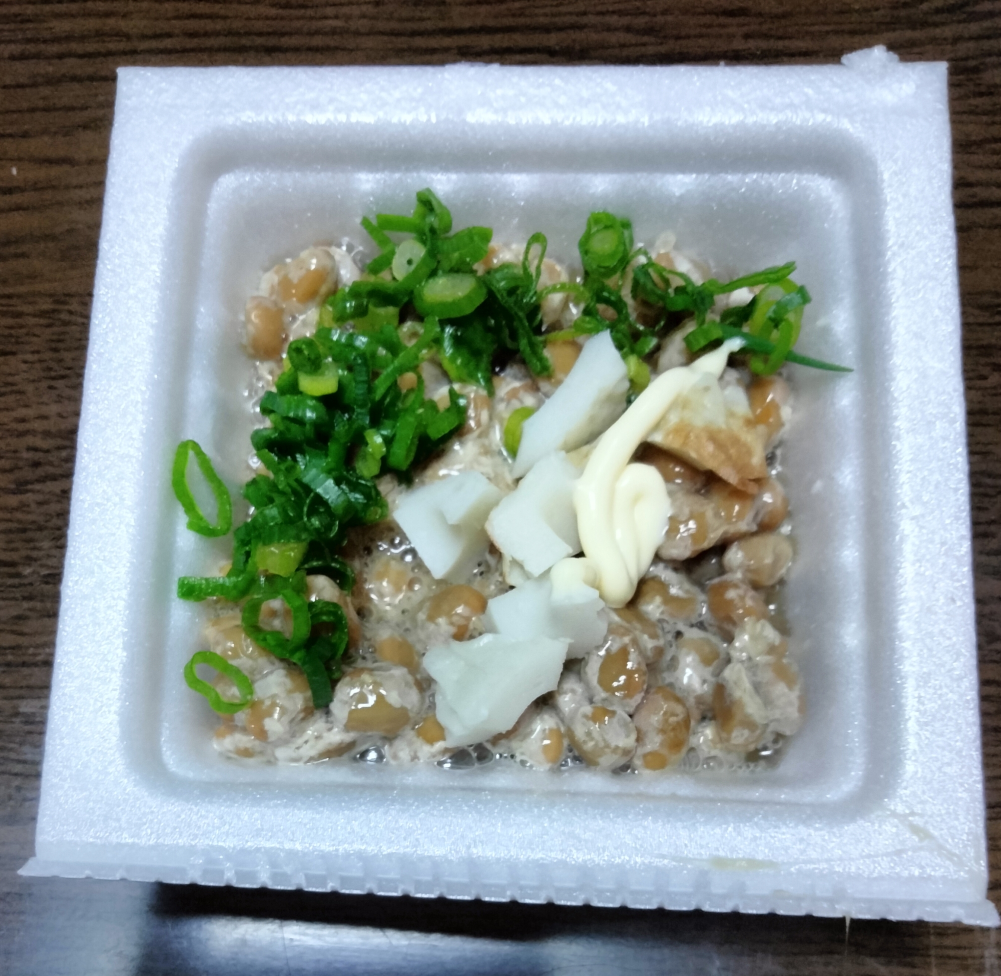 納豆アレンジ 細ねぎ&ちくわ マヨかけて