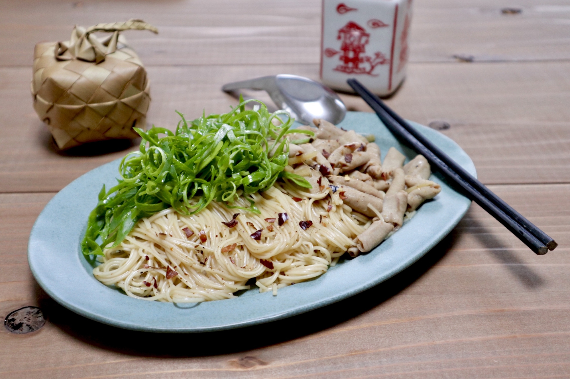 豚モツそうめん