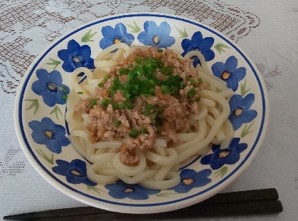 うどんのトッピングにしました。
ピリ辛な納豆がかなり美味しかったです。
次は多めに作って作りおきにします。