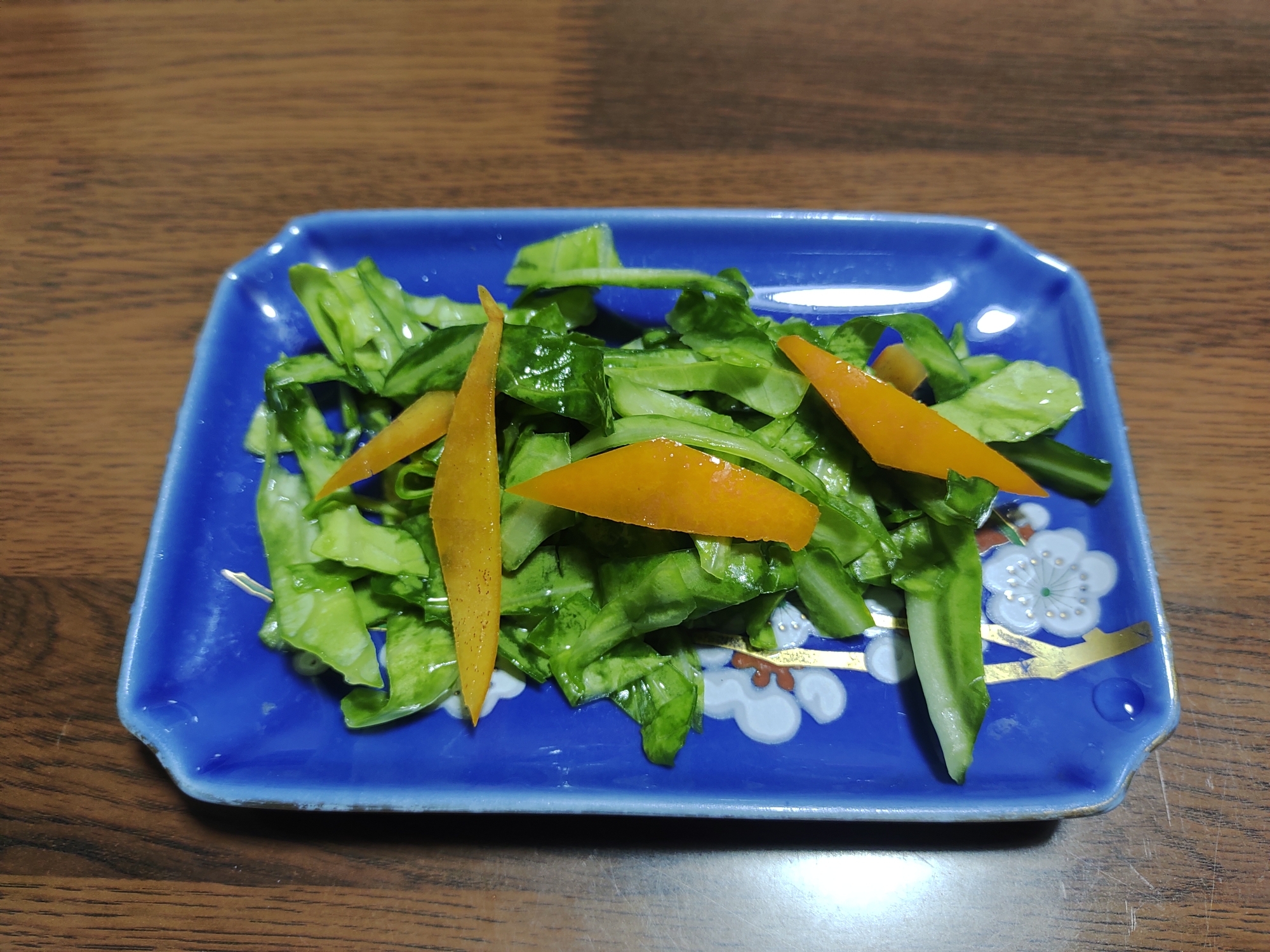 キャベツと柿の皮の食べきり炒め物